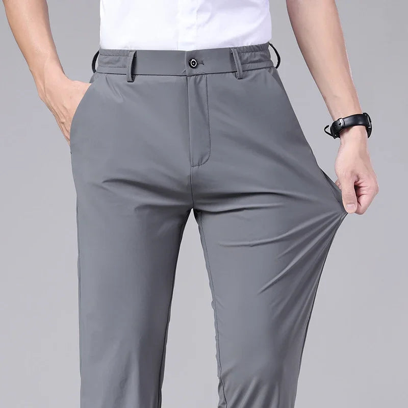 Pantalón casual ligero con cintura elástica