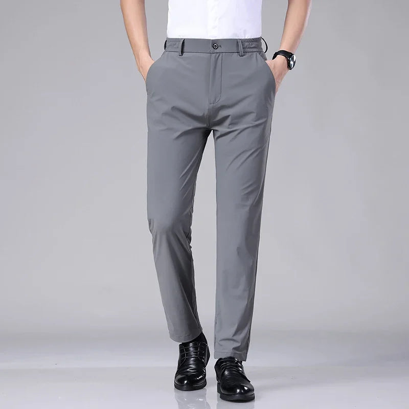Pantalón casual ligero con cintura elástica